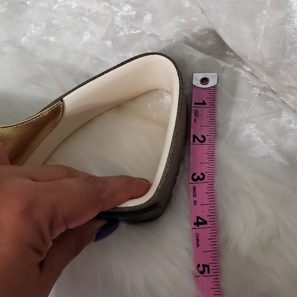 United Nude Mobius Olive Sandals - Picture 8 of 9